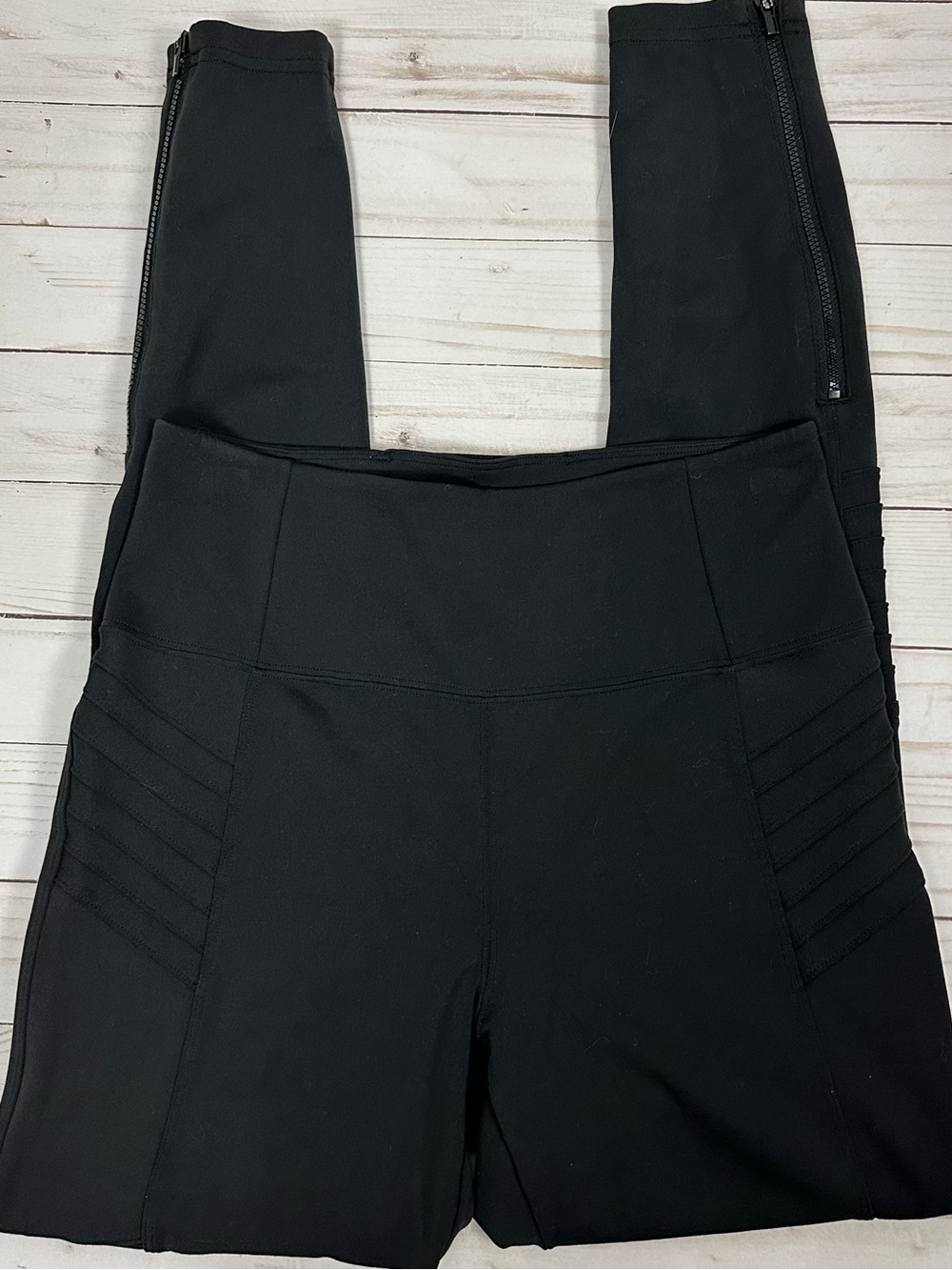 ATHLETA Delancey Moto Tight in black - size small